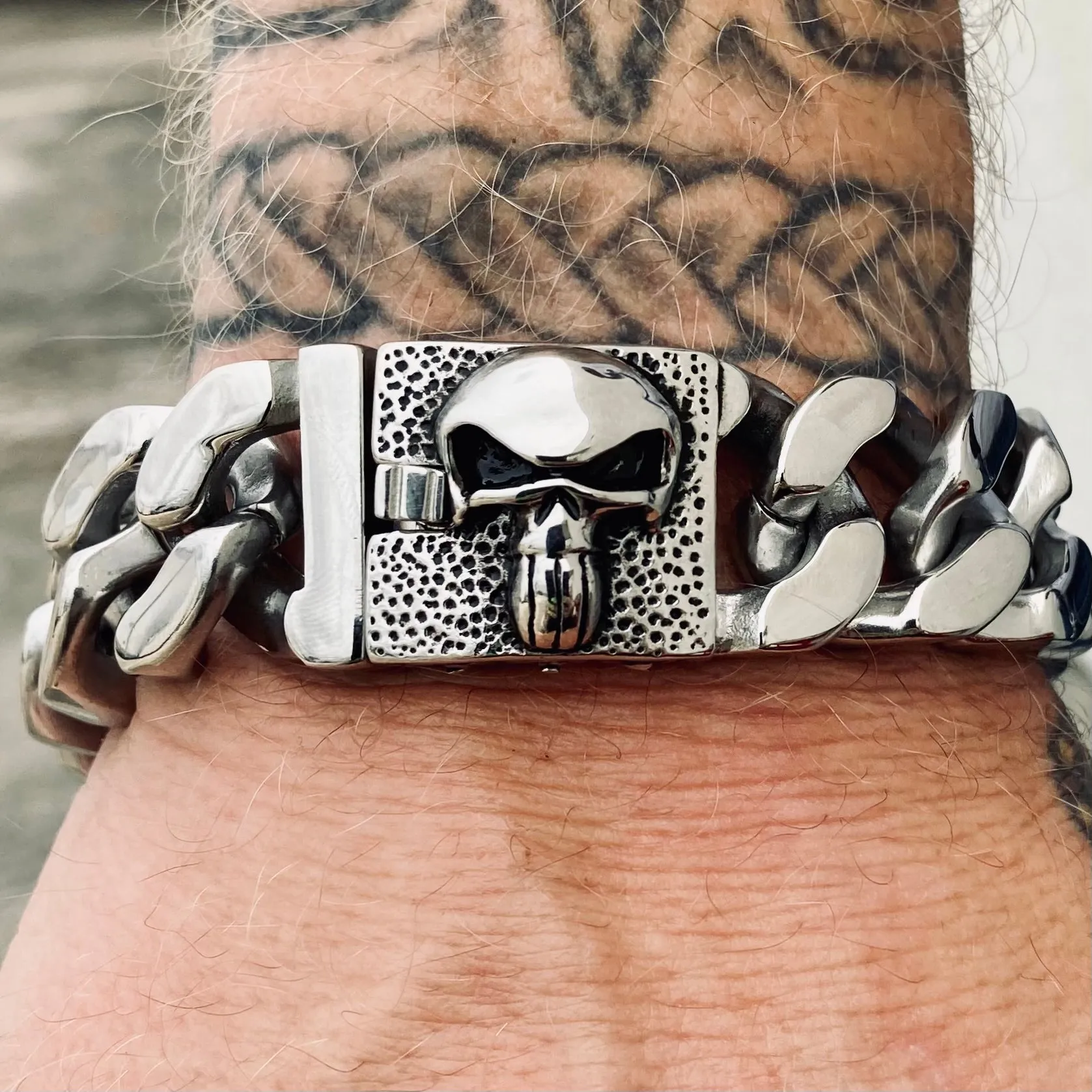 Bagger Bracelet - EASY BIKER - Skull Polished - 3/4 wide - B129